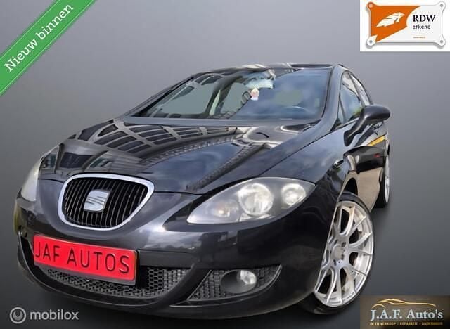 Zwart Gebruikt 2006 Seat Leon Hatchback | € 3.999 (Eerlijke prijs) - Afbeelding 1/4