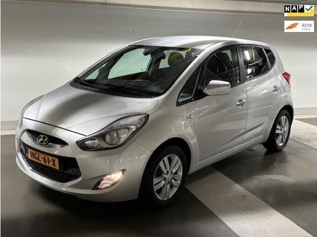 Grijs Gebruikt 2013 Hyundai ix20 Hatchback | € 7.750 (Eerlijke prijs) - Afbeelding 1/4