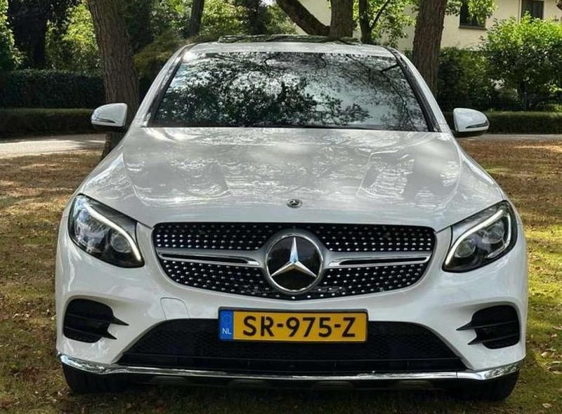 Wit Gebruikt 2017 Mercedes GLC250 Premium Plus Hatchback | € 25.950 (Super prijs) - Afbeelding 1/4