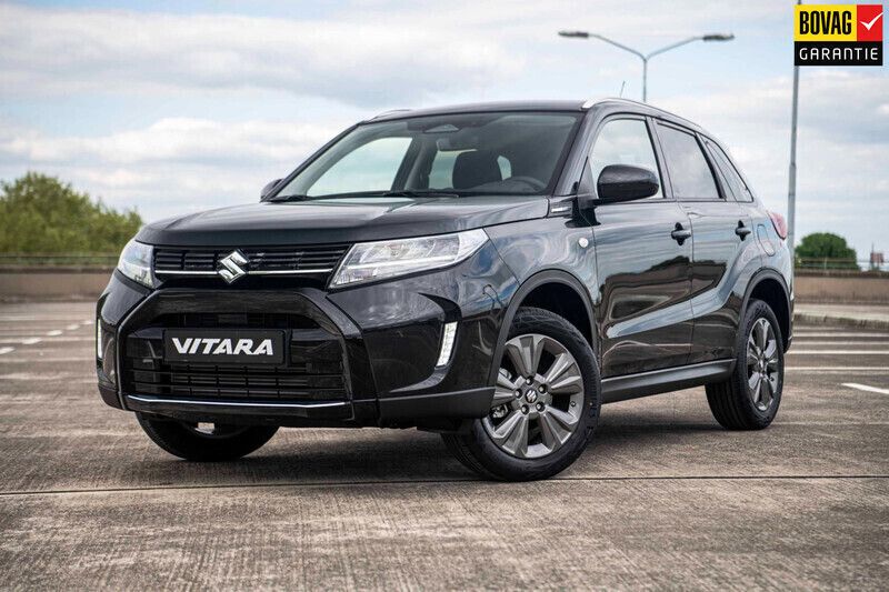 Zwart Gebruikt 2024 Suzuki Vitara SUV | € 26.935 (Eerlijke prijs) - Afbeelding 1/4