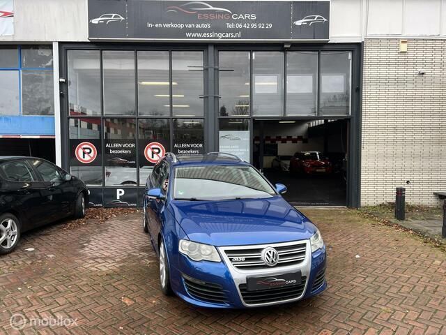 Blauw Gebruikt 2009 VW Passat R Stationwagen | € 14.950 - Afbeelding 1/4