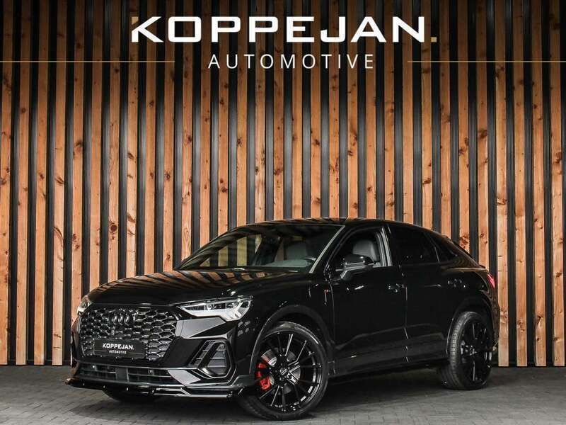 Zwart, metallic lak Gebruikt 2021 Audi Q3 Sportback Black Edition SUV | € 42.500 (Eerlijke prijs) - Afbeelding 1/3