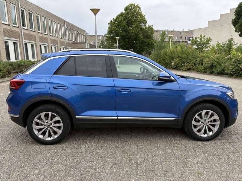 Blauw Gebruikt 2022 VW T-Roc Style SUV | € 25.950 (Eerlijke prijs) - Afbeelding 1/4