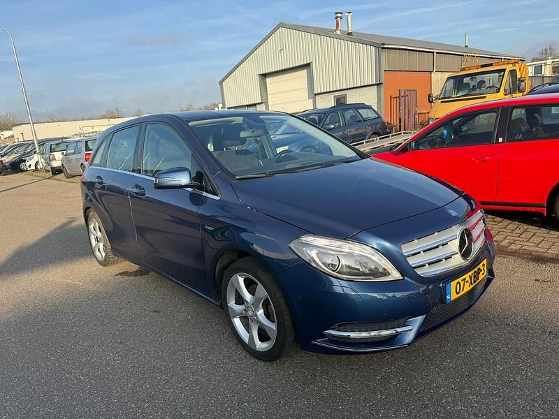 Occasion Mercedes B180 Ambition 123 PK (90 kW) 2012 Blauw MPV