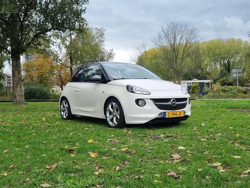 Wit Gebruikt 2015 Opel Adam S Hatchback | € 9.875 (Eerlijke prijs) - Afbeelding 1/4
