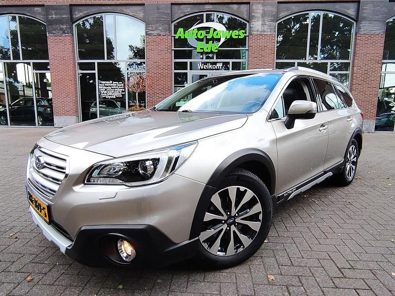 Grijs Occasion 2015 Subaru Outback Premium SUV | € 18.495 (Duur) - Afbeelding 1/4