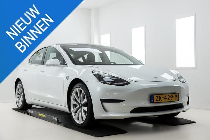 Wit Occasion 2019 Tesla Model 3 Long Range AWD Sedan | € 18.900 (Eerlijke prijs) - Afbeelding 1/4