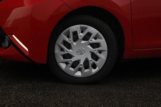 Occasion Toyota Aygo X-clusiv 69 PK (50 kW) 2015 Rood Hatchback