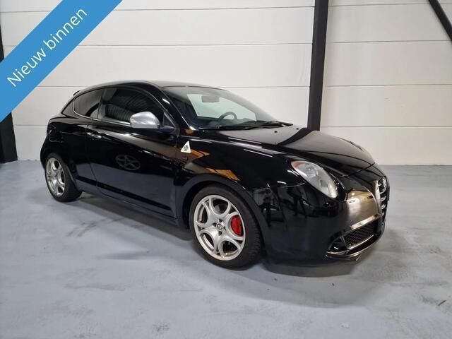 Zwart Gebruikt 2011 Alfa Romeo MiTo Quadrifoglio Verde Hatchback | € 7.499 (Eerlijke prijs) - Afbeelding 1/4