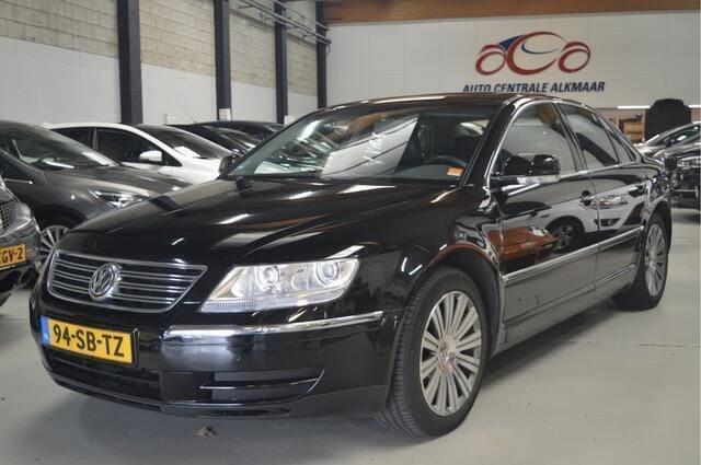 Zwart Gebruikt 2004 VW Phaeton Sedan | € 5.950 - Afbeelding 1/4