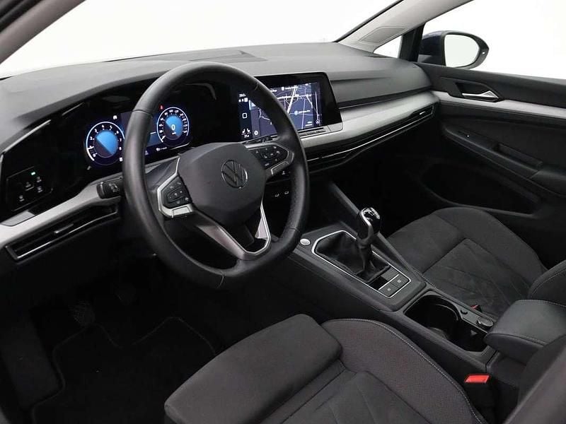Occasion VW Golf VIII Business 110 PK (80 kW) 2023 Blauw Stationwagen