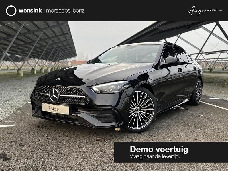 Zwart Gebruikt 2025 Mercedes C180 AMG line Sedan | € 61.900 - Afbeelding 1/4