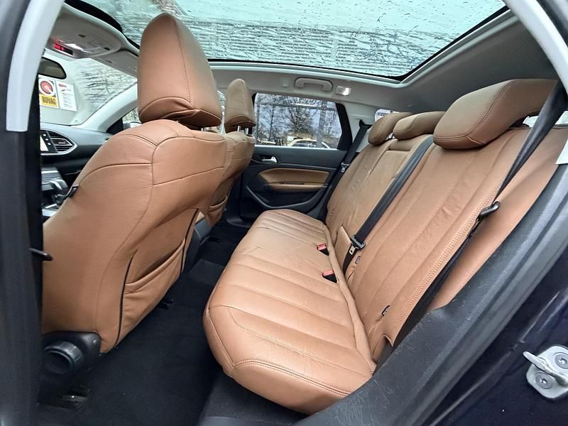 Occasion Peugeot 308 Premium 120 PK (88 kW) 2017 Blauw Stationwagen