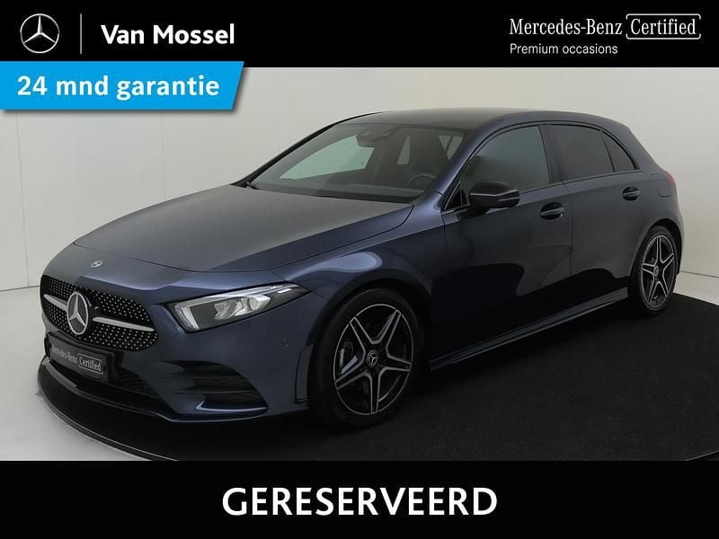 Blauw Gebruikt 2020 Mercedes A180 Business Hatchback | € 27.945 (Eerlijke prijs) - Afbeelding 1/4