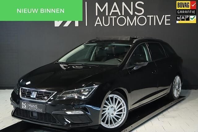 Zwart Gebruikt 2018 Seat Leon ST FR Stationwagen | € 17.950 (Eerlijke prijs) - Afbeelding 1/4