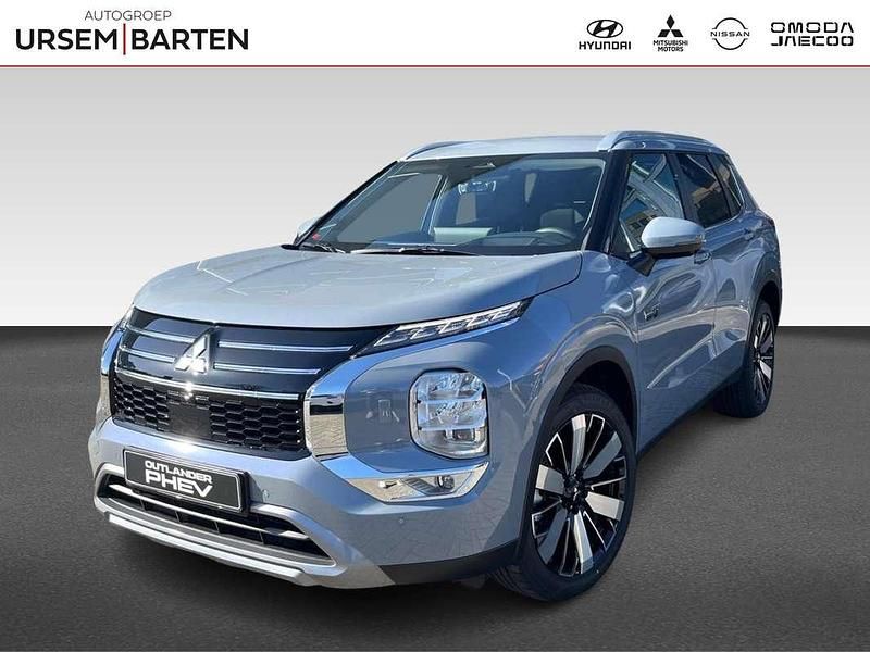 Grijs Nieuw 2025 Mitsubishi Outlander P-HEV Instyle SUV | € 55.730 (Eerlijke prijs) - Afbeelding 1/4