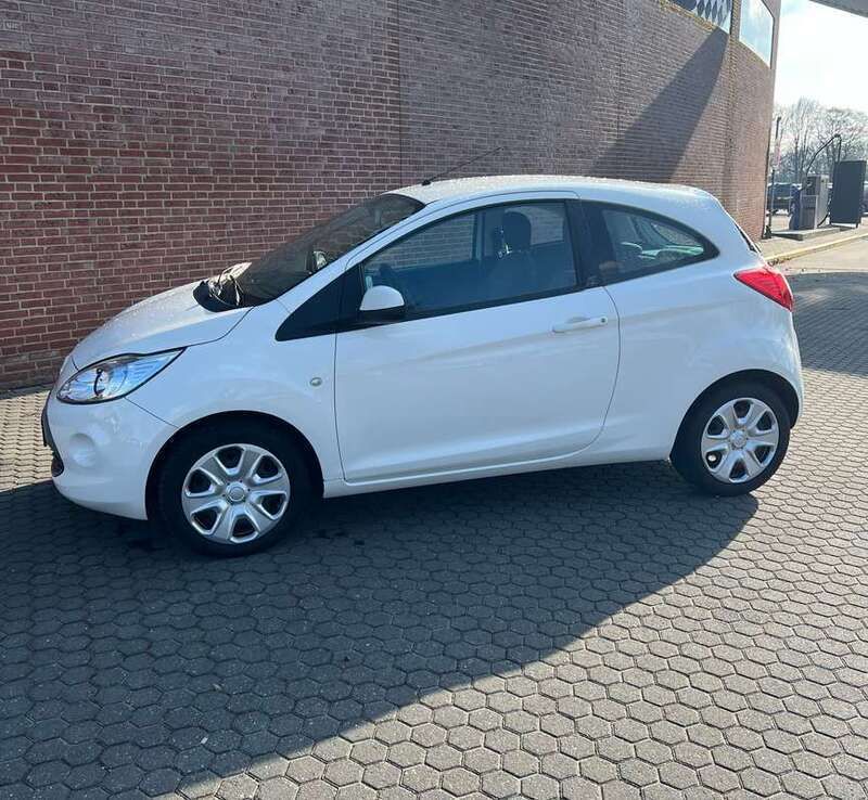 Wit Gebruikt 2009 Ford Ka Trend Hatchback | € 2.200 (Eerlijke prijs) - Afbeelding 1/4