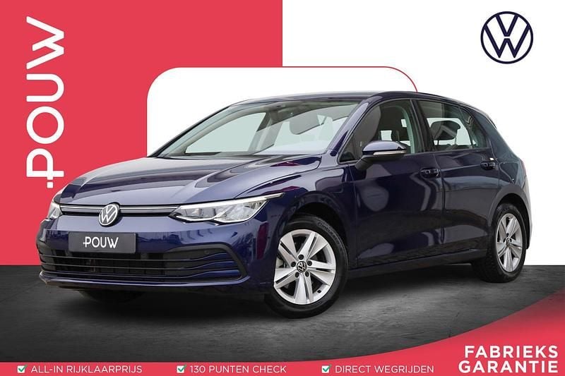 Occasion VW Golf VIII Life 110 PK (80 kW) 2023 Blauw Hatchback
