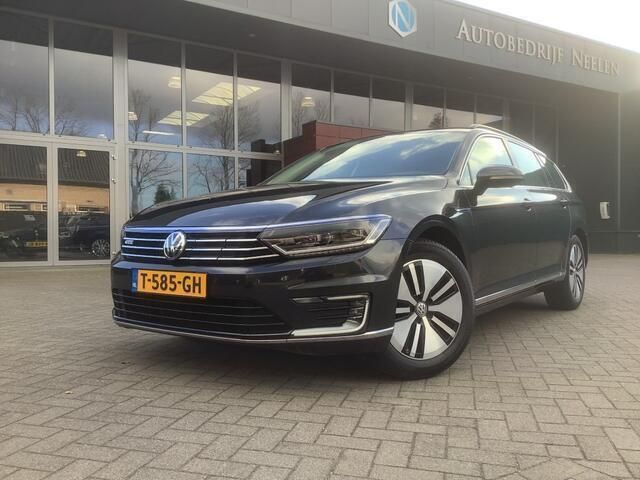 Grijs Gebruikt 2018 VW Passat GTE Stationwagen | € 20.950 (Eerlijke prijs) - Afbeelding 1/4