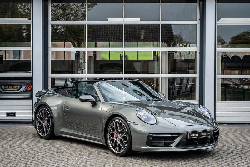 Groen Gebruikt 2019 Porsche 911 Carrera 4S Cabriolet Cabriolet | € 124.875 - Afbeelding 1/4