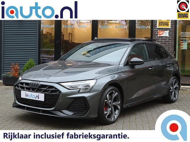 Grijs Nieuw 2025 Audi A3 Sportback Competition Hatchback | € 49.745 (Super prijs) - Afbeelding 1/4