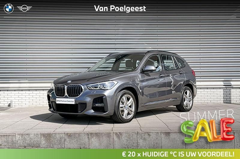 Mineralgrau metallic (grijs metallic) Gebruikt 2022 BMW X1 M Sport SUV | € 34.900 (Eerlijke prijs) - Afbeelding 1/4