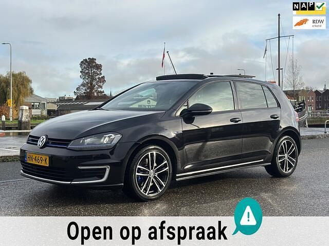 Zwart Gebruikt 2015 VW Golf VII GTE Hatchback | € 12.999 (Eerlijke prijs) - Afbeelding 1/4