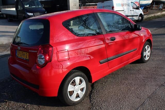 Occasion Chevrolet Aveo 84 PK (61 kW) 2010 Rood (metallic) Hatchback