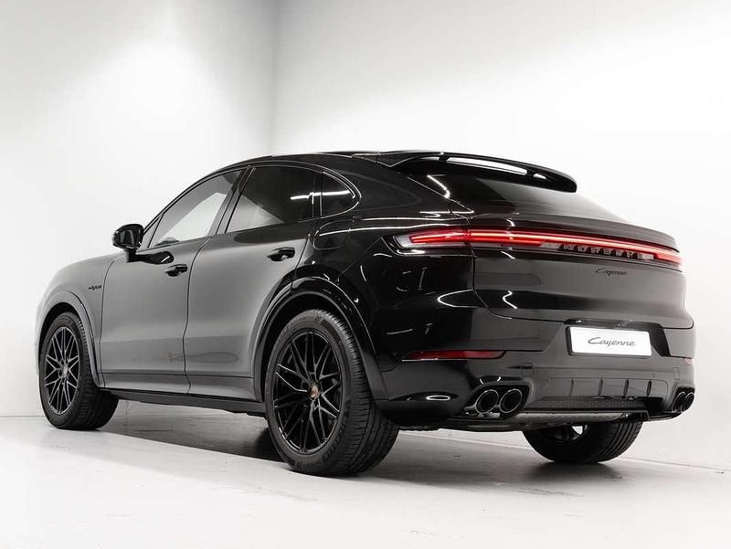 Nieuw Porsche Cayenne Black Edition 470 PK (345 kW) 2025 Zwart SUV