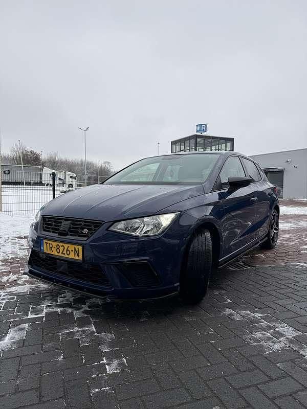 Blauw Occasion 2018 Seat Ibiza Hatchback | € 13.250 (Iets duurder) - Afbeelding 1/4