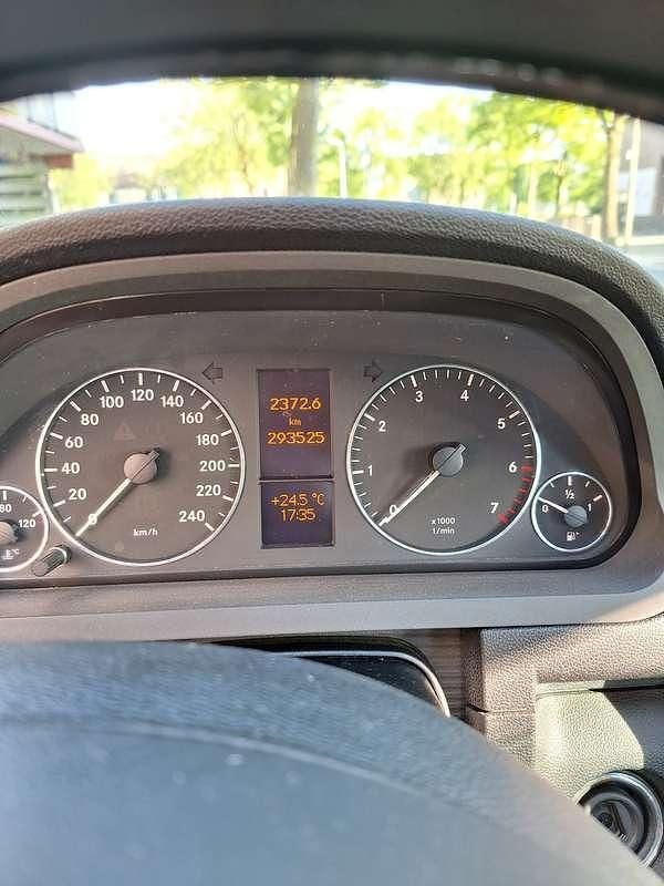 Zilver Gebruikt 2011 Mercedes A160 Stationwagen | € 1.700 (Goede deal) - Afbeelding 1/4