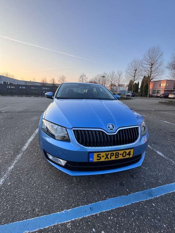 Gebruikt 2015 Skoda Octavia Ambition Sedan | € 6.999 (Eerlijke prijs) - Afbeelding 1/4