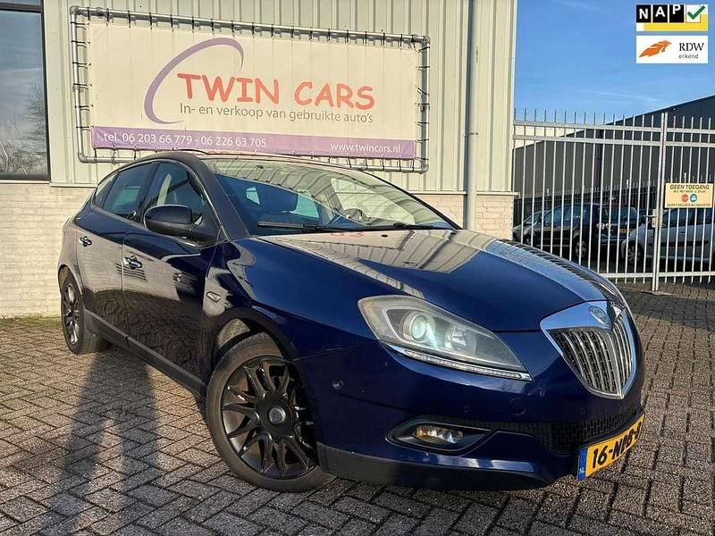 Blauw Occasion 2010 Lancia Delta Hatchback | € 2.250 (Duur) - Afbeelding 1/4