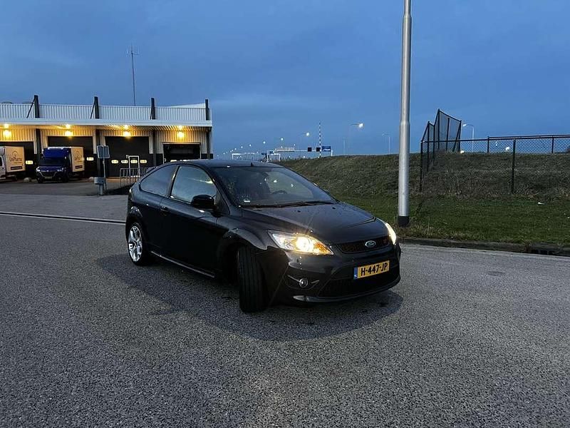 Occasion 2007 Ford Focus ST Sedan | € 8.000 (Duur) - Afbeelding 1/4
