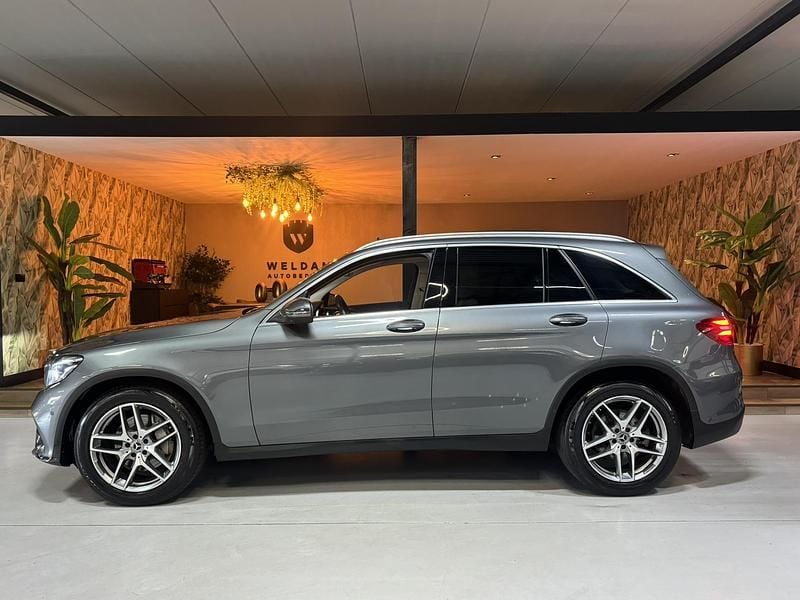 Grijs Gebruikt 2017 Mercedes GLC250 AMG line SUV | € 31.985 (Goede deal) - Afbeelding 1/4