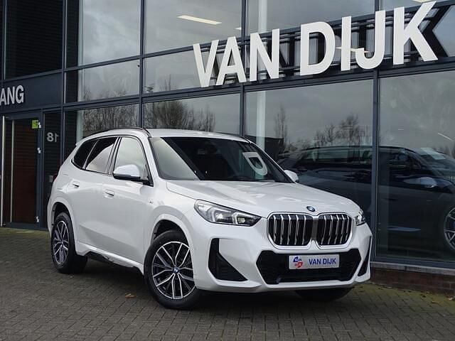 Wit Gebruikt 2023 BMW X1 M Sport SUV | € 45.850 (Goede deal) - Afbeelding 1/4