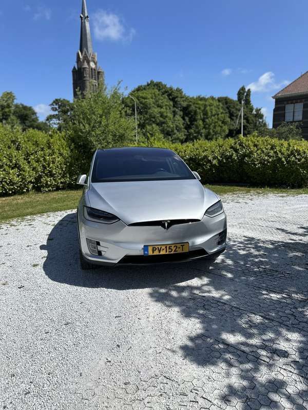 Zilver Gebruikt 2017 Tesla Model X SUV | € 27.500 - Afbeelding 1/4