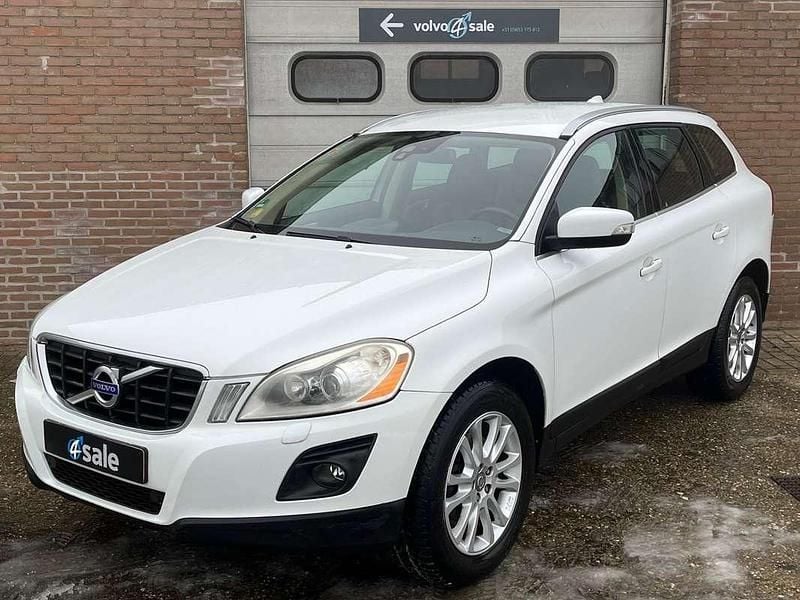 Wit Occasion 2009 Volvo XC60 Summum SUV | € 5.500 (Eerlijke prijs) - Afbeelding 1/4