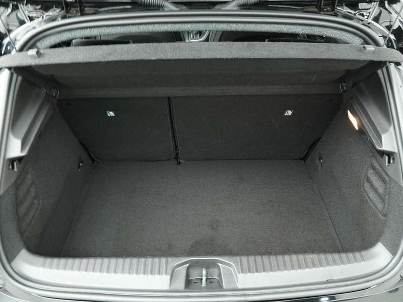 Occasion Renault Clio V Techno 143 PK (105 kW) 2025 Zwart Hatchback