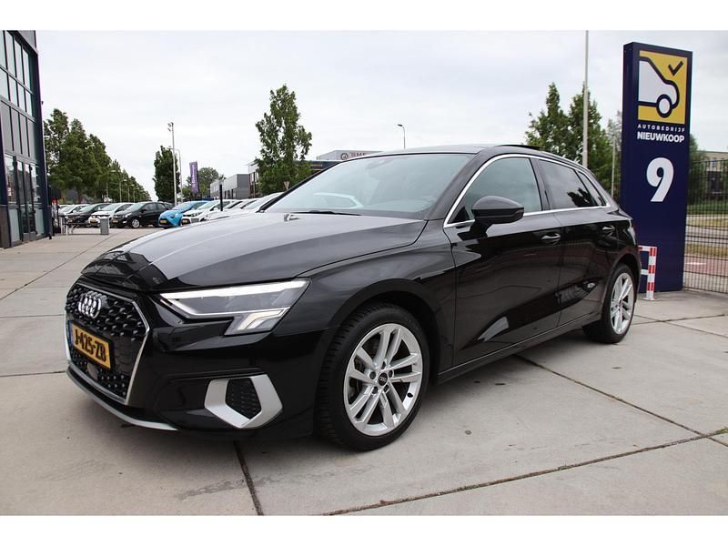 Zwart Gebruikt 2020 Audi A3 Business Hatchback | € 21.949 (Duur) - Afbeelding 1/4