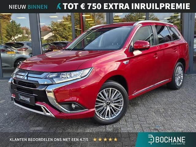 Rood Gebruikt 2020 Mitsubishi Outlander Intense SUV | € 22.850 (Eerlijke prijs) - Afbeelding 1/4