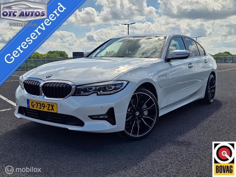 Wit Gebruikt 2020 BMW 330e Executive Sedan | € 32.295 (Super prijs) - Afbeelding 1/4
