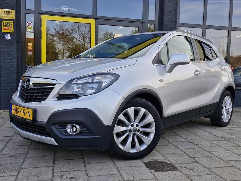 Grijs Gebruikt 2015 Opel Mokka Cosmo SUV | € 12.950 (Eerlijke prijs) - Afbeelding 1/4