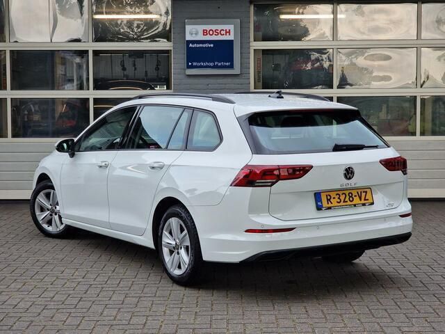 Occasion VW Golf VIII Life 110 PK (80 kW) 2022 Wit Stationwagen