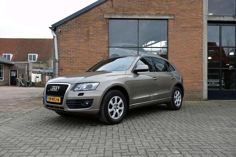 Beige Occasion 2009 Audi Q5 Proline SUV | € 6.450 - Afbeelding 1/4