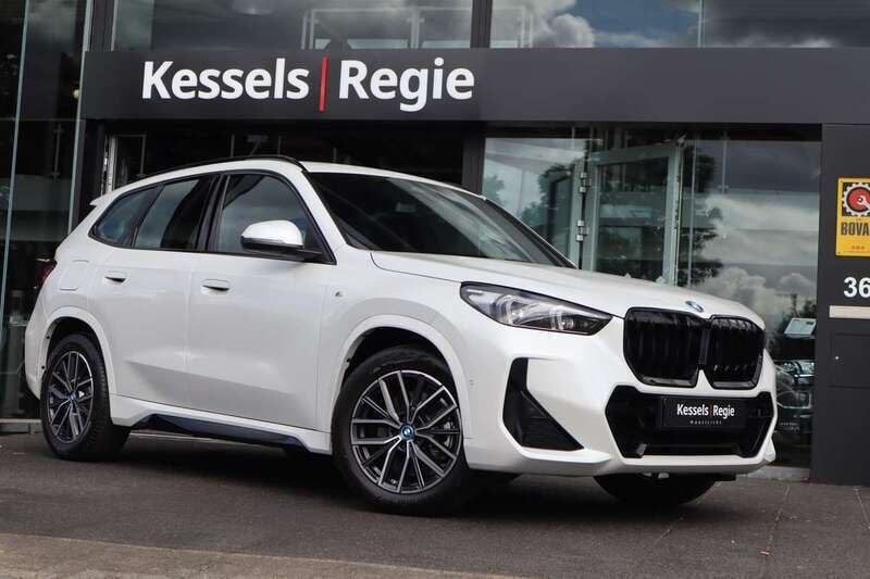 Wit Gebruikt 2024 BMW X1 M Sport SUV | € 49.950 (Eerlijke prijs) - Afbeelding 1/4