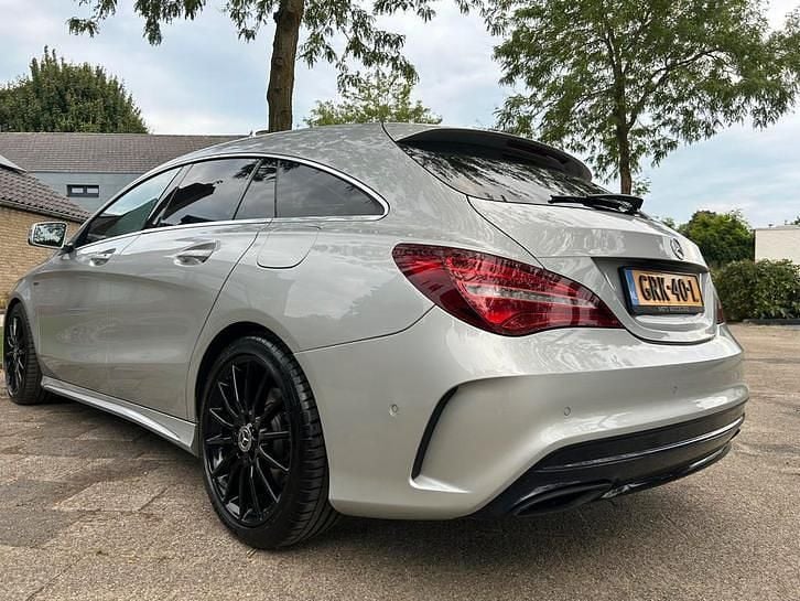 Occasion Mercedes CLA180 Shooting Brake AMG line 122 PK (89 kW) 2018 Grijs Stationwagen