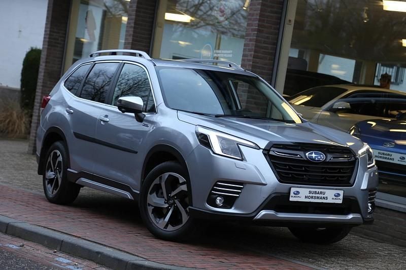 Grijs Occasion 2022 Subaru Forester Premium SUV | € 41.950 (Iets duurder) - Afbeelding 1/4