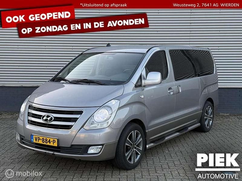 Grijs Gebruikt 2015 Hyundai H 300 Dynamiq Van | € 8.999 (Eerlijke prijs) - Afbeelding 1/3