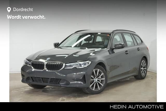 Grijs Gebruikt 2021 BMW 330 Stationwagen | € 33.895 (Eerlijke prijs) - Afbeelding 1/4